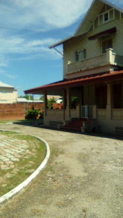 Robert'S Guest House Port of Spain Extérieur photo