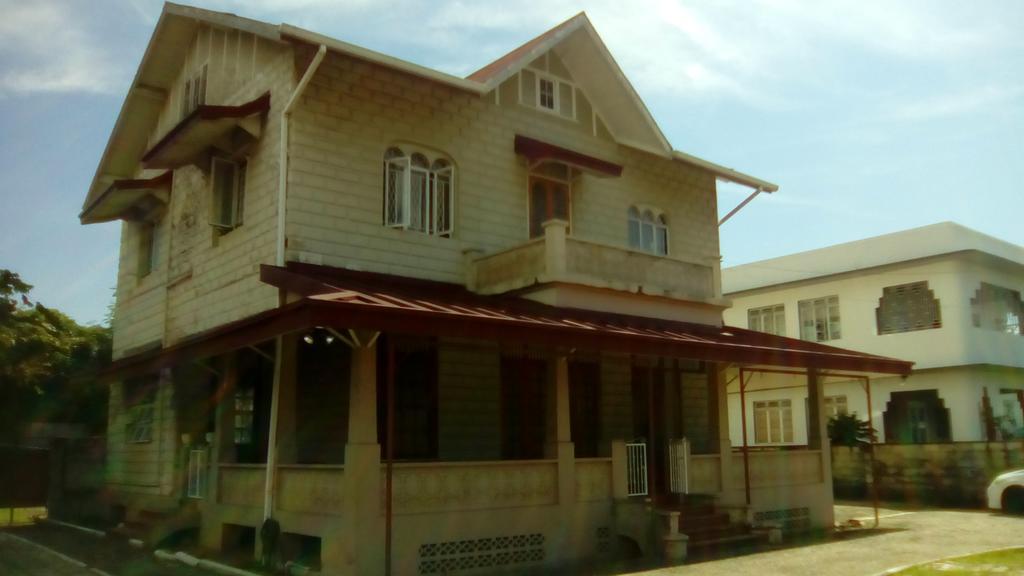 Robert'S Guest House Port of Spain Extérieur photo